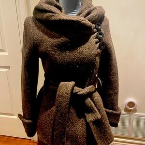 Zara Brown Wool Coat. Size M